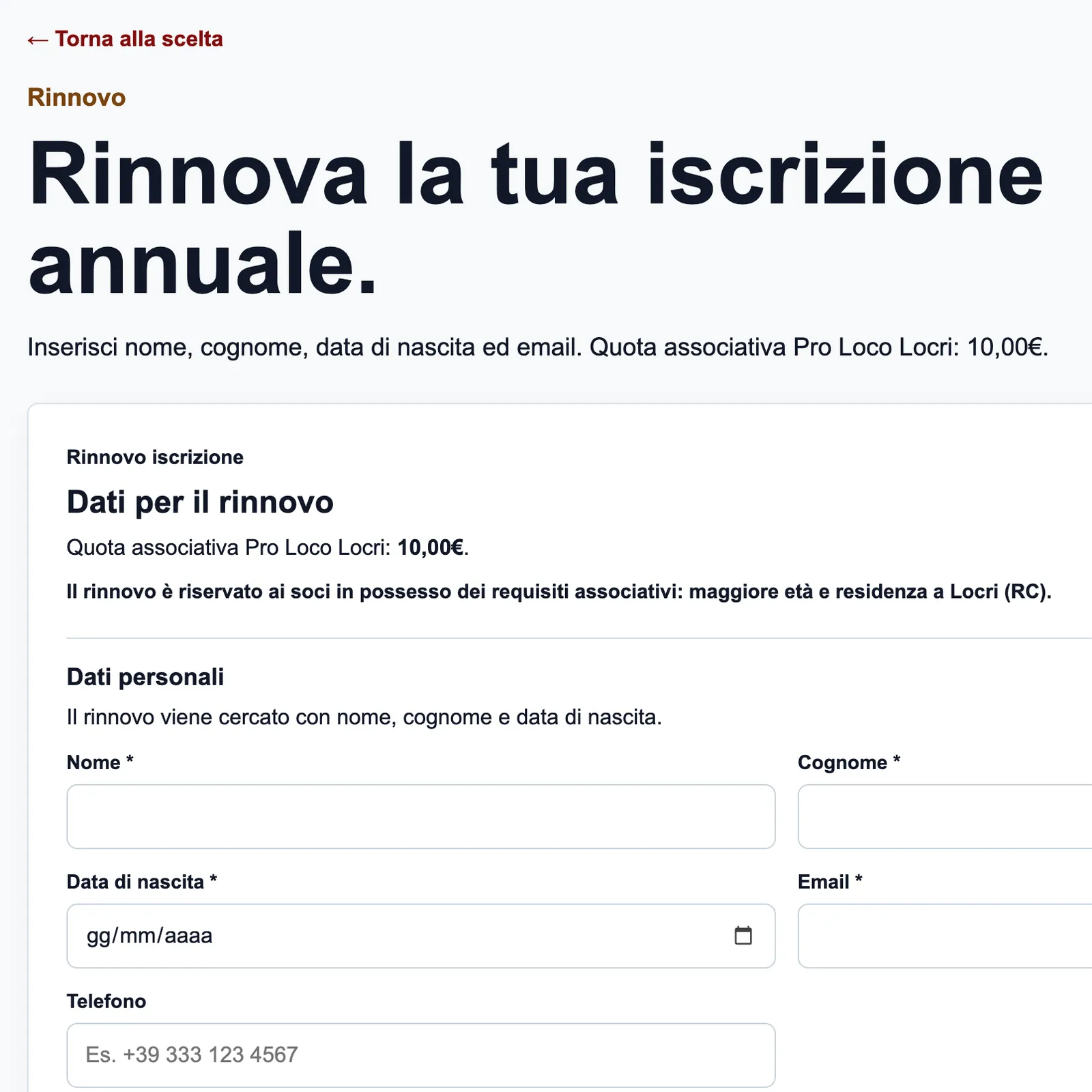 Dettaglio del modulo di rinnovo su desktop: il titolo Rinnova la tua iscrizione annuale, la quota, i requisiti e i campi nome, cognome, data di nascita, email e telefono.